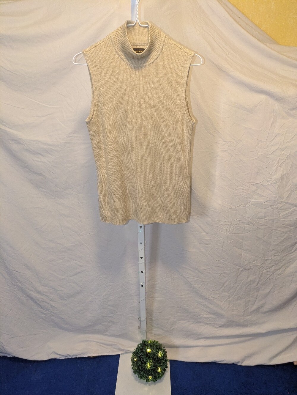 Dana Buchman Creamy Beige Ribbed Sleeveless Turtleneck Sweater Shell Top Size L